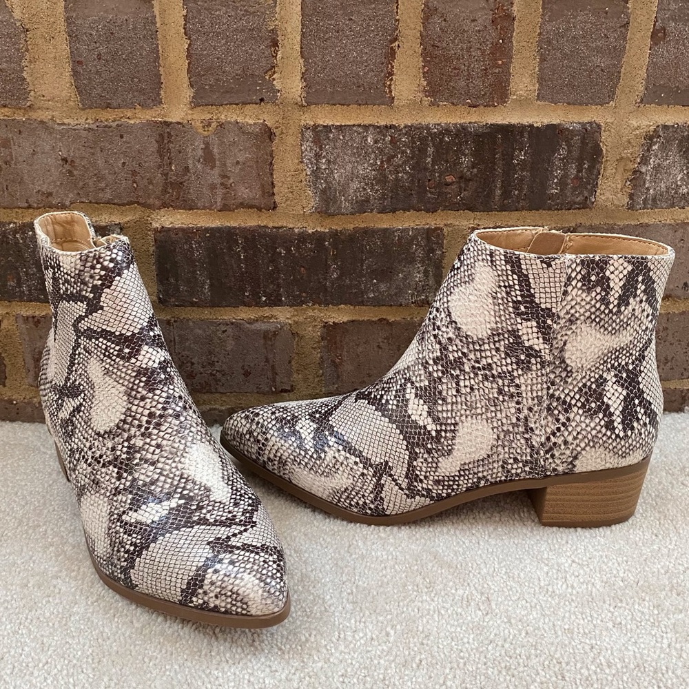 Cityclassified Snake Skin Print Ankle Booties